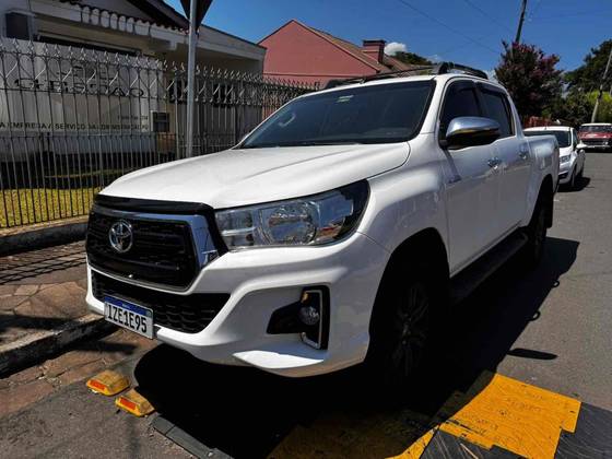 TOYOTA HILUX 2.8 SRV 4X4 CD 16V DIESEL 4P AUTOMÁTICO